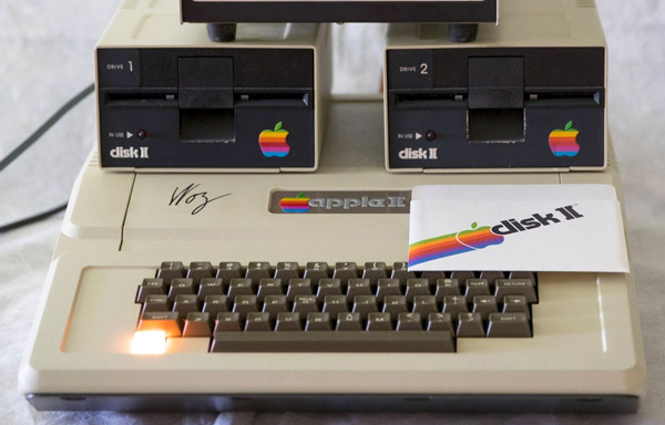 Subastado por 4.000$ con fines benéficos un Apple II firmado por Steve Wozniak