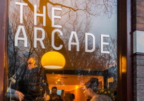 Fachada de The Arcade Hotel
